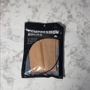 NWT Zipper Compression Socks – Easy On/Off – Circulation Support